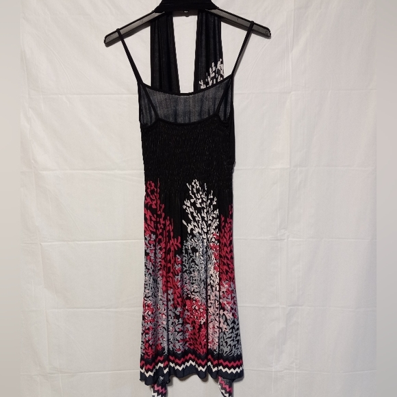 NWT Arianna Leafy Print Halter Dress, S/M, Shark Bite Hem, Black/Pinks/Gray - Picture 6 of 6